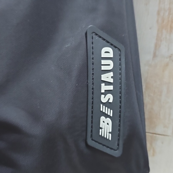 STAUD X New Balance Felix Shoulder Bag - Picture 3 of 12